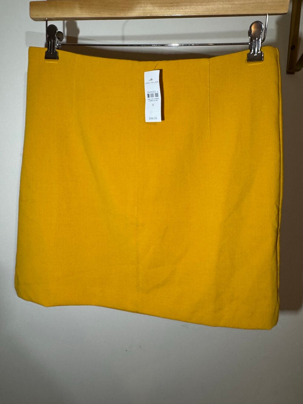 Size 8 NWT Ann Taylor Mustard Yellow 18" Pencil Skirt